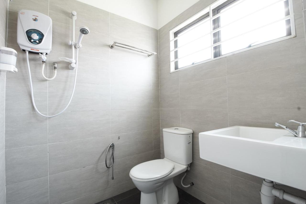 Coop Hotel Putrajaya&Cyberjaya Kampung Dengkil Bagian luar foto
